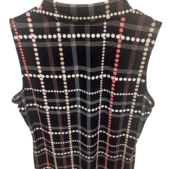 SOLD Tommy Hilfiger Women's Black and Pink Sleeveless Top - Picture 2 of 5